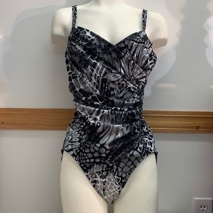 Magicsuit gorgeous bathing suit like new condition